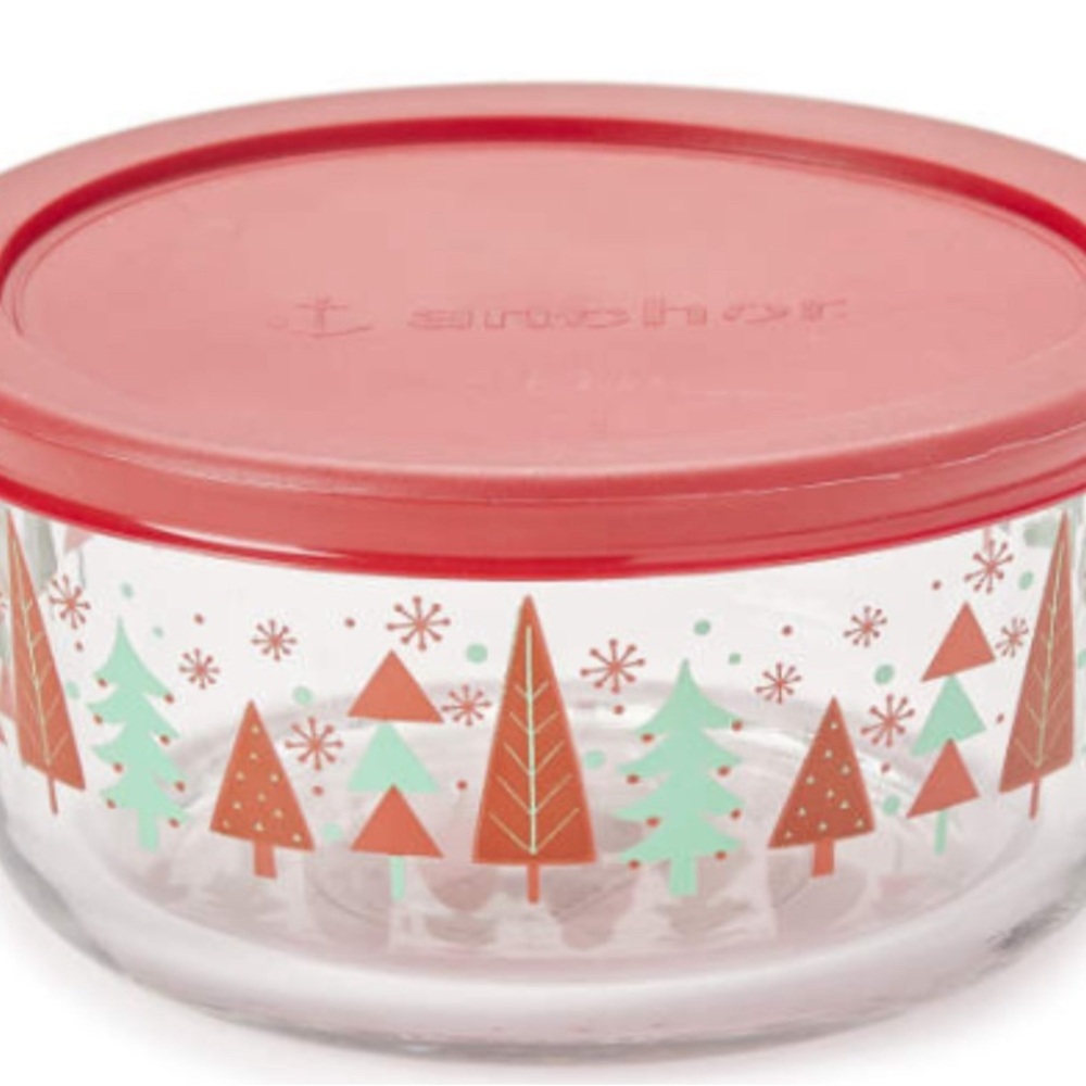Holiday Trees 4-Cup Glass Food Storage Container - Styles Will Vary